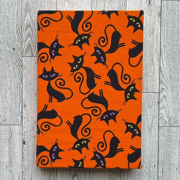 New Halloween Linen Wrapped Decorative Book Black Cats Hand-Wrapped Spooky Decor - Picture 2 of 7